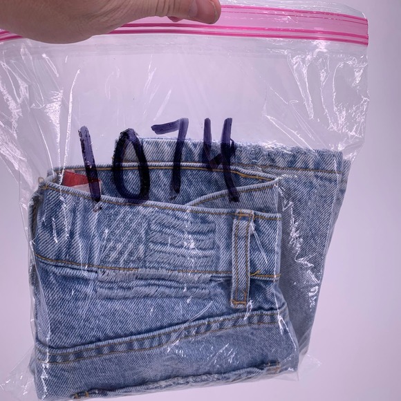 Revice High-Rise Boyfriend Jeans Womens Size 24 - Picture 10 of 10